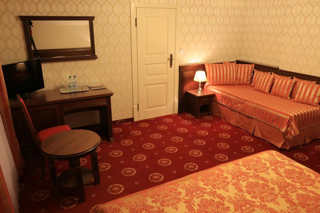 Hotel Kopernik チェホチネク エクステリア 写真